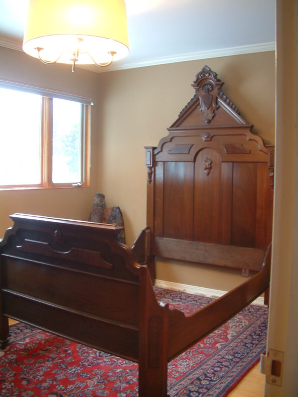 Victorian Bed for Sale, Walnut