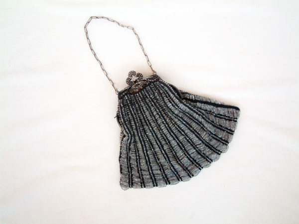 black and white flapper purse, art deco 1920, Beaded antique purse